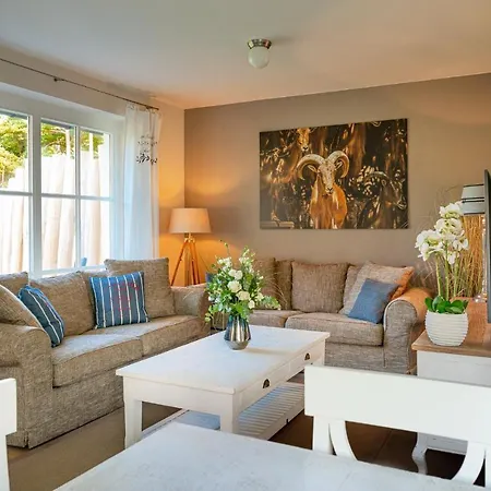 Ferien-im-duenenhaus-ole Holiday home Glowe